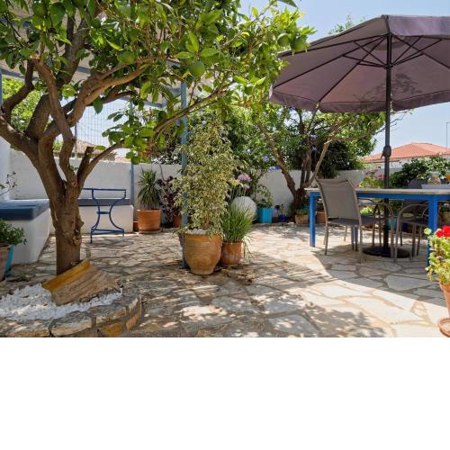 Summer Garden Studio - quiet village location