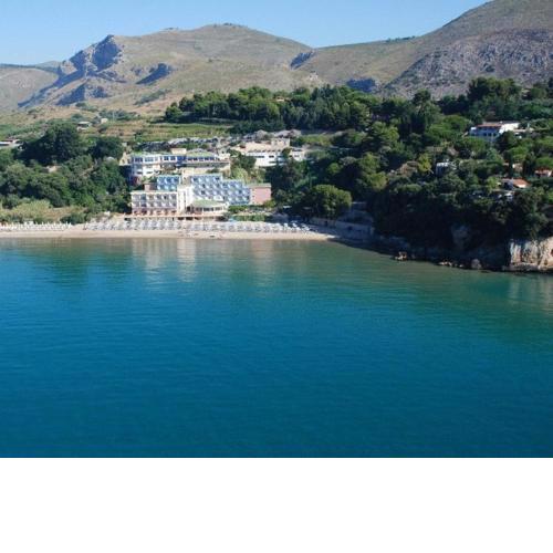 Summit Hotel