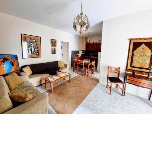 "Sun" Bayview apartment