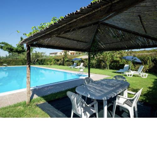 Sun drenched estate close to Sciacca just 7km from the beach