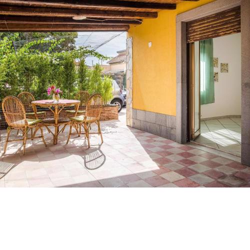 Sun kissed Holiday Home in Agnone near Beach