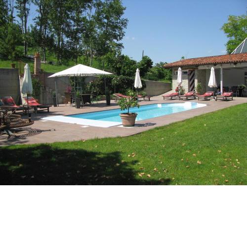 Sun kissed Mansion in Bastia Mondov with Garden