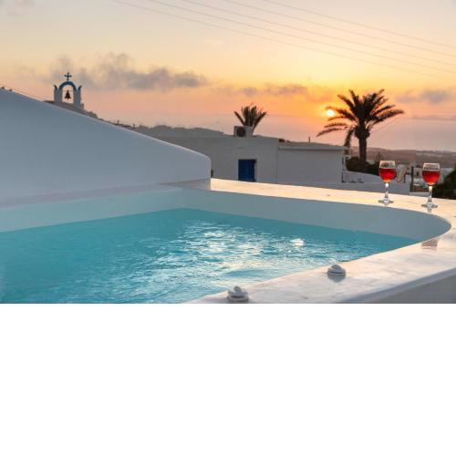 Sunborn Oia Suites