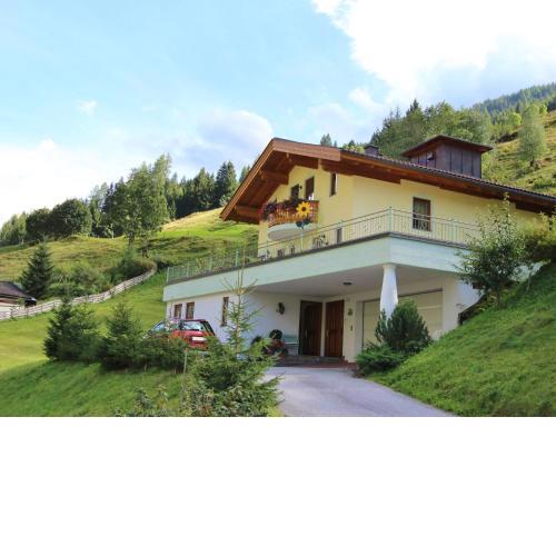 Sunlit Apartment near Ski Area in H ttschlag
