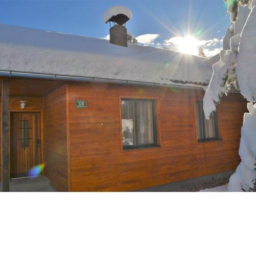 Sunlit Cabin with Jacuzzi in Turracherhohe