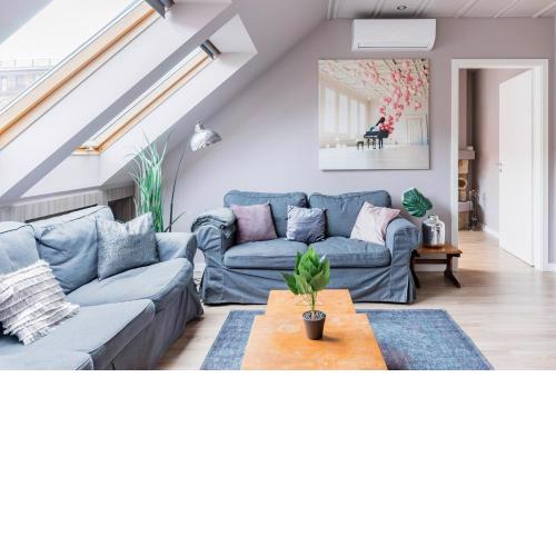 Sunny and Central Loft with Private Garage