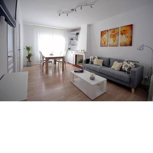 Sunny Apartment Central Sitges