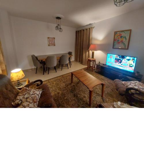 Sunny apartment in El-Hadaba El-Wosta