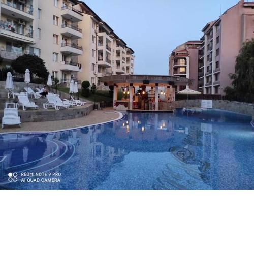 Sunny Beach Hills Apartment - Private