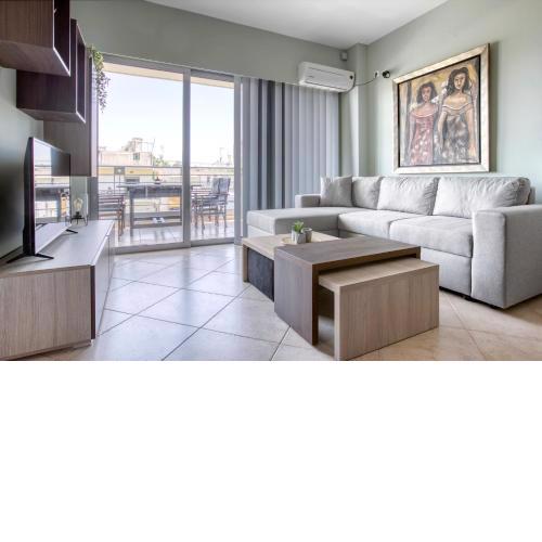 Sunny & cosy 2nd floor apt with a balcony
