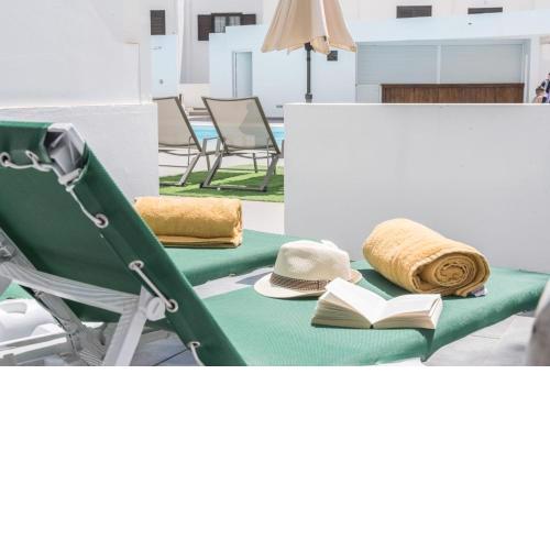 Sunny Days Home with shared pool and free wifi