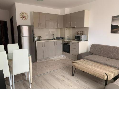 Sunny days luxury apartment