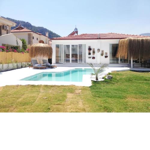 SUNNY GARDEN VİLLAs 1