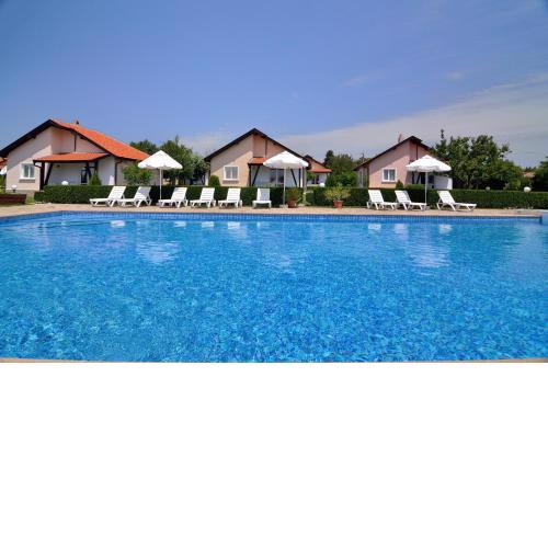 Sunny Hills Villas