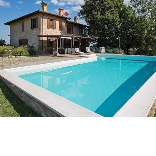 Sunny holiday home in Salsomaggiore Terme with swimming pool