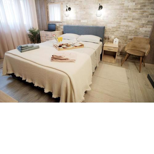 Sunny Suites & Studio