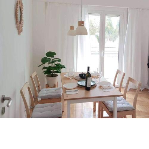 Sunny two-bedroom apartment next to Panathenaic Stadium