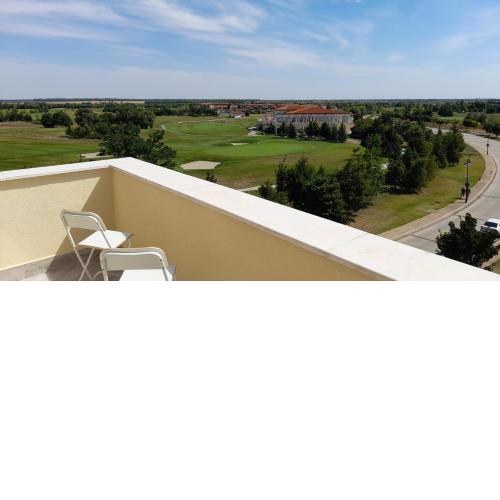 Sunrise apartment at Lighthouse with 18th hole view