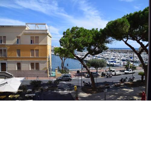 Sunrise Apartment Seaview - Happy Rentals