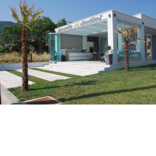 Sunrise Studios Resort