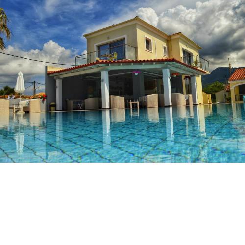 SunRose Beach Aparthotel