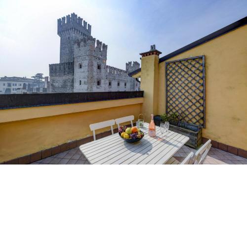 Sunset Apartment Home & Terrace