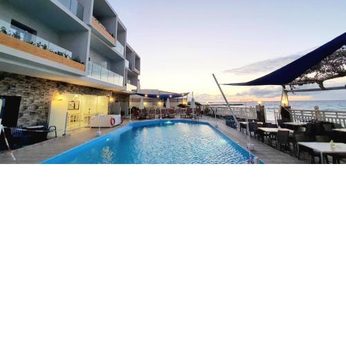 Sunset Beach Hotel