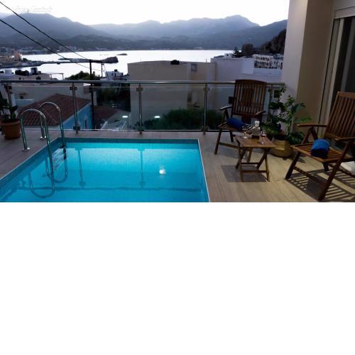 Sunset brand new luxury apt with pool & sea view