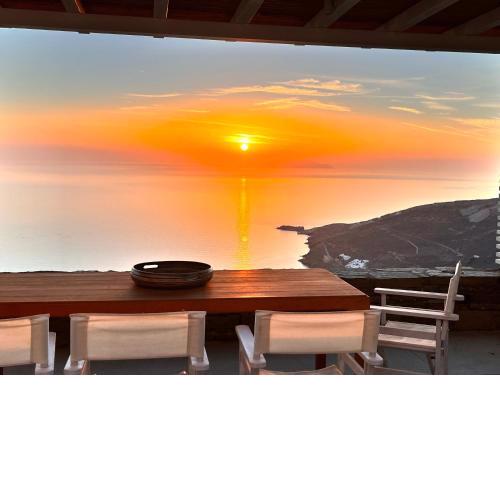 Sunset house in Isternia 1