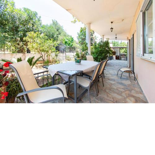Sunset House Near Athens Airport