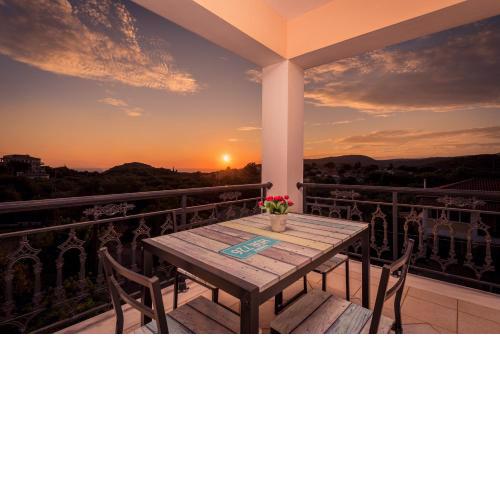 Sunset House