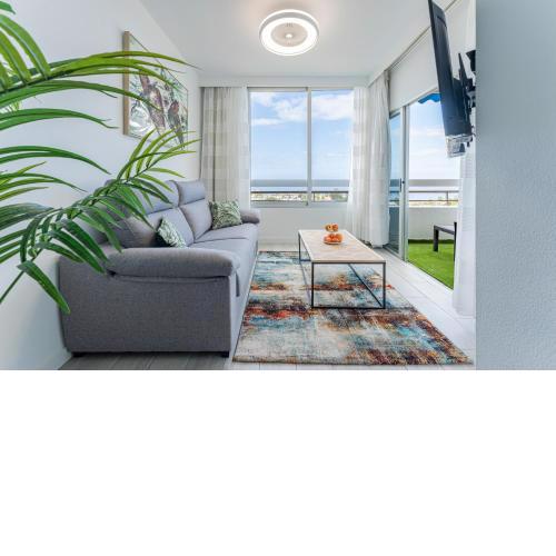 Sunset Ocean View mit Meer Pool Tennisplatz