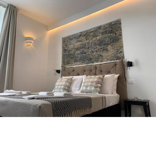 Sunset rooms