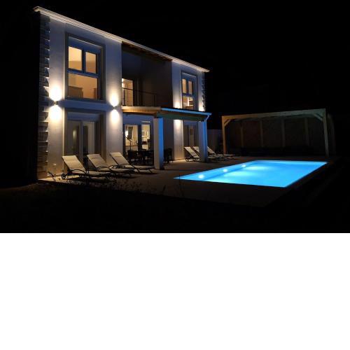 Sunset Sea View Villa 8