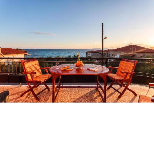 Sunset Serenity - Kardamili Seaside Getaway