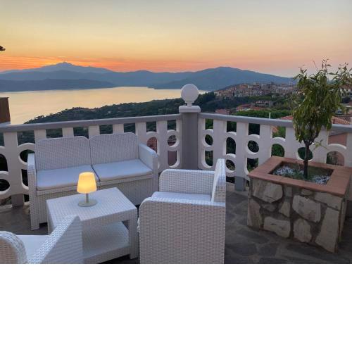 SUNSET SUITE