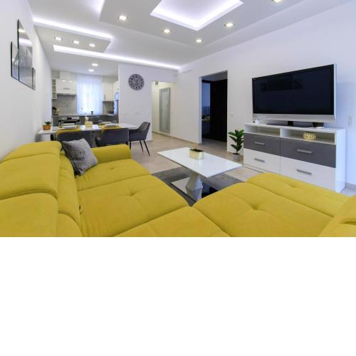 Sunshine Resort Yellow Apartman