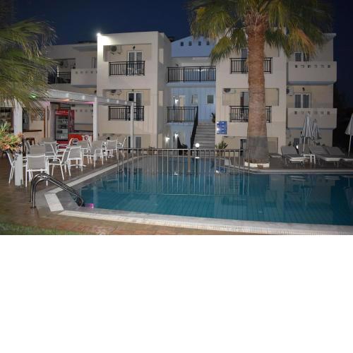 Sunshine Studios & Apartments