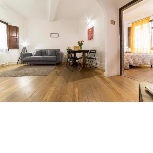 Super central handcraft lovers Home