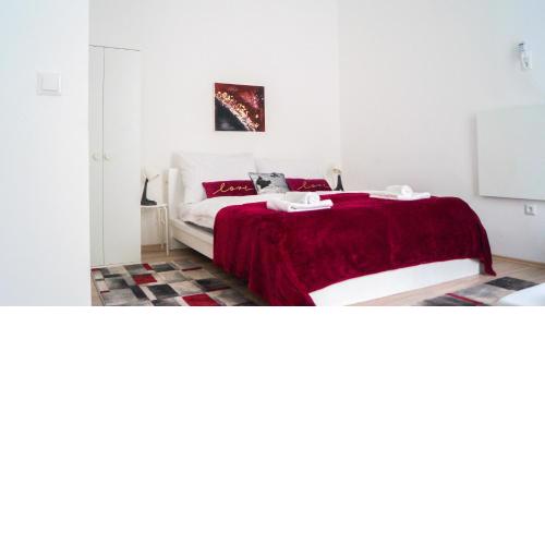 Superb 3 Apt Complex for 9P near Wiener Stadthalle