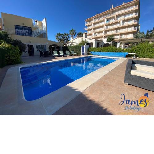 Superb 3 bed Villa pool/beachside Punta Prima PP22
