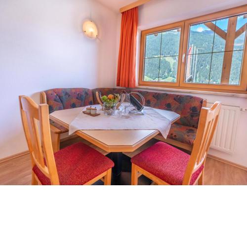 Superb Apartment in Stubaital with Mountain Views Balcony
