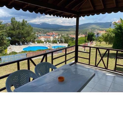 Superb Flat with Shared Pool in Cesme