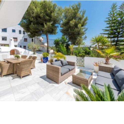 Superb Townhouse in Golden Mile