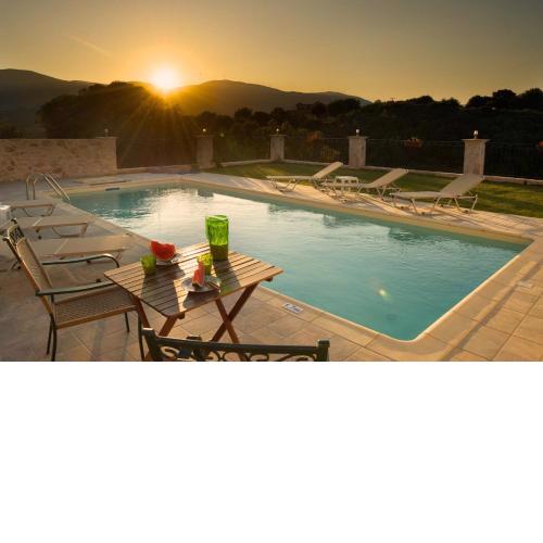 superb villa with private pool peaceful location