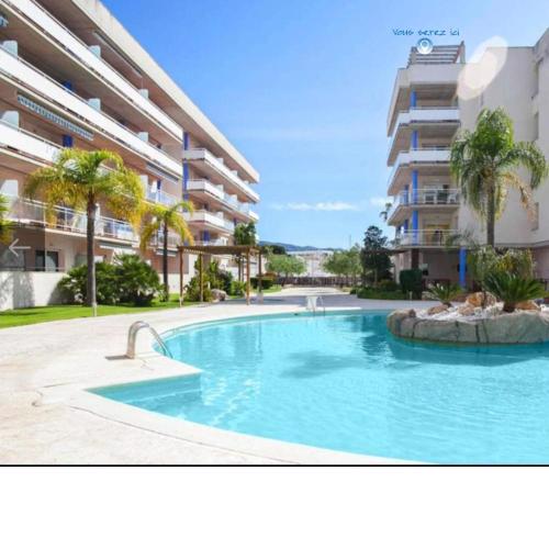 Superbe appartement avec solarium et piscine communautaire