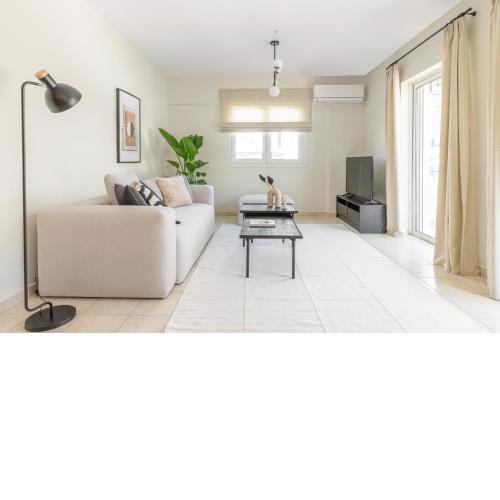Superior 3BR Apartment in Chalandri by UPSTREET