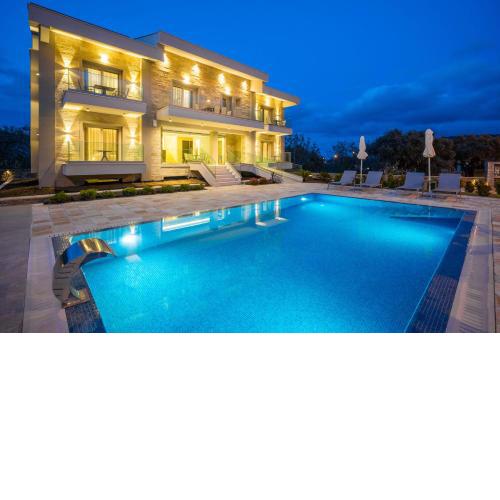 Supreme Luxury Suites