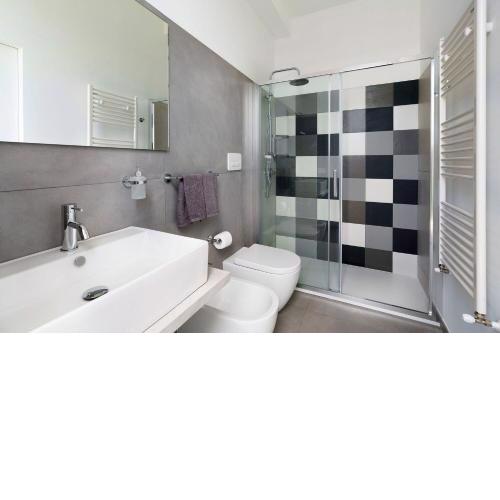 Surrounding land of which 400 square meters equipped garden and garage