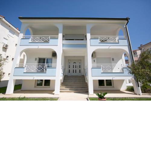 Susanna Apartments